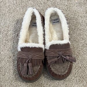 Earth Origins Brown Moccasin Slippers with Tassels